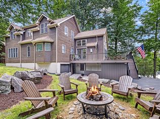 133 Laurel Hill Dr, Greentown, PA 18426