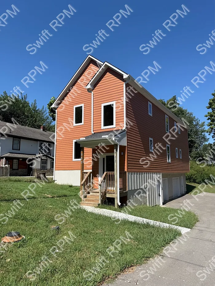 2 bed, 2.0 bath, $1,350 — Photo 1