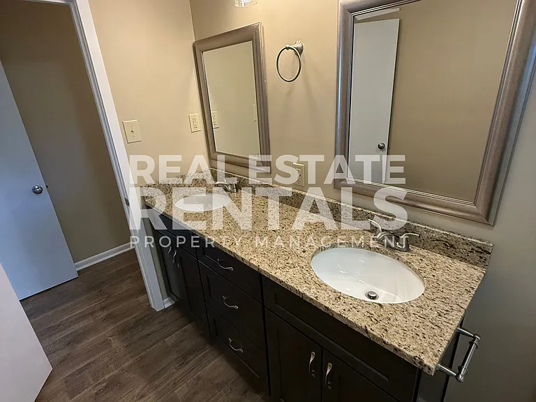 120 Southhawk Dr #1 — Photo 9