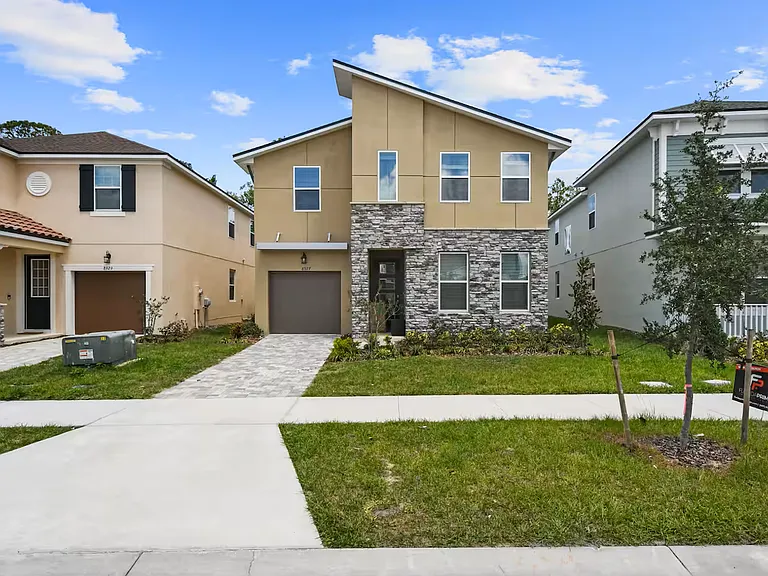 8927 Coconut Breeze Dr — Photo 5