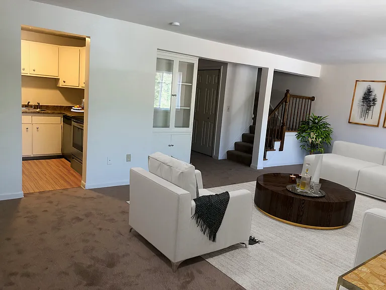 711 Farmington Ave — Photo 33