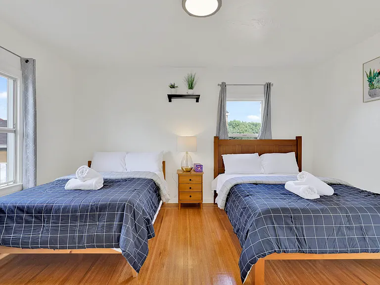 271 W Broadmoor Blvd — Photo 12