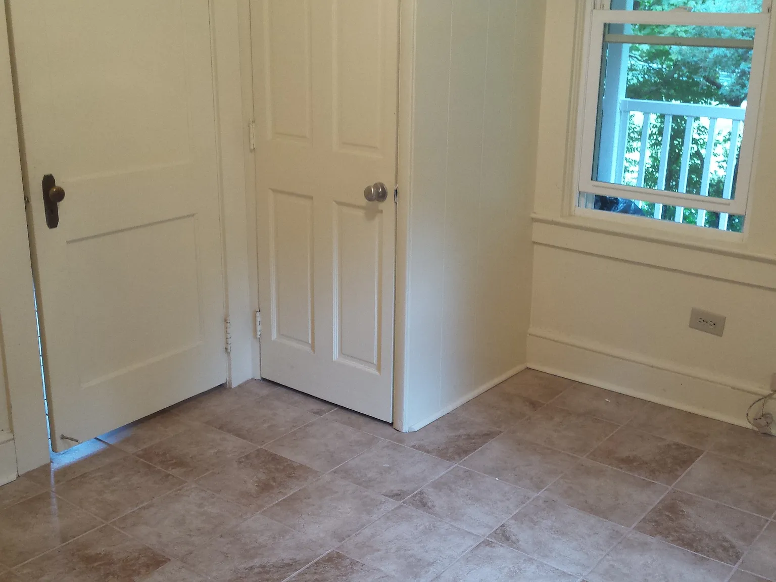 2 bed, 880 sqft, $1,200 — Photo 3