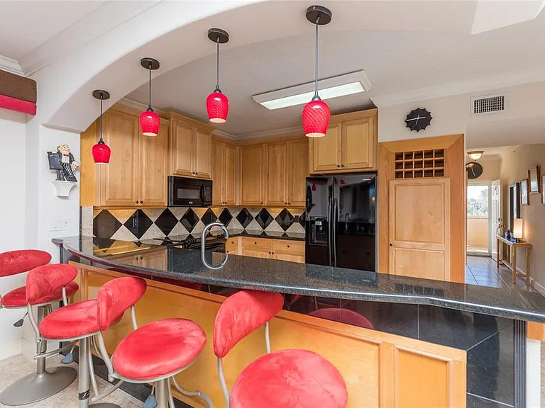 80 Surfview Dr #103 — Photo 12