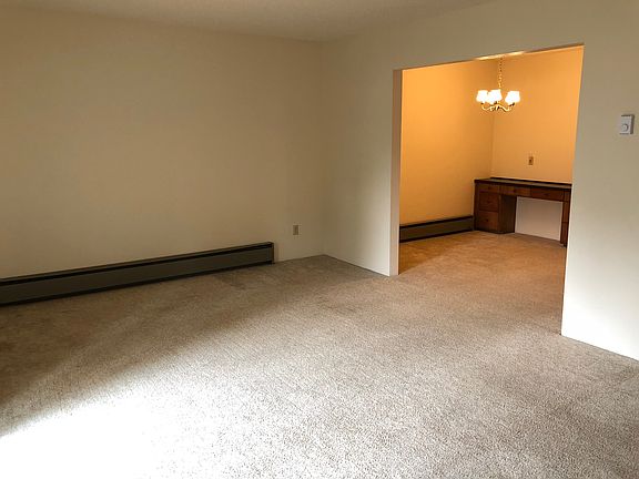4th image of 498 Walker Ave APT 7