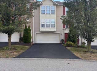 1907 Michael Dr, Pittsburgh, PA 15227