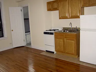 Rented by Elinor Taasa, LREB