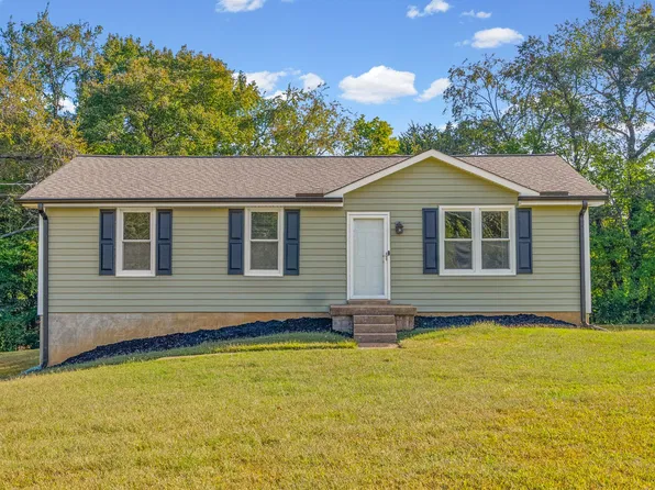 303 Carla Ct, Clarksville, TN 37043
