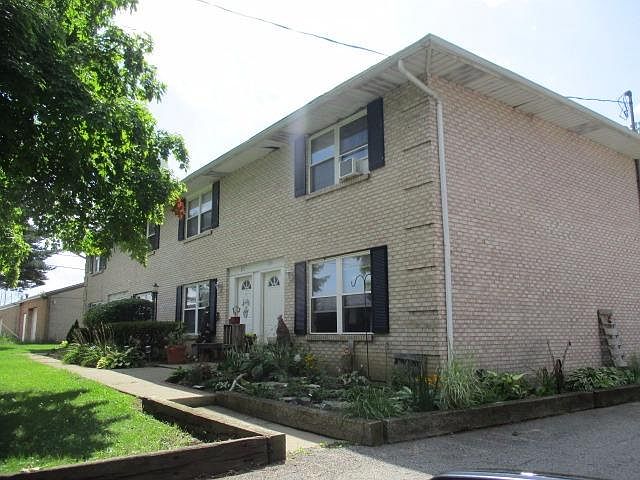 2nd image of 879 Expressview Dr
