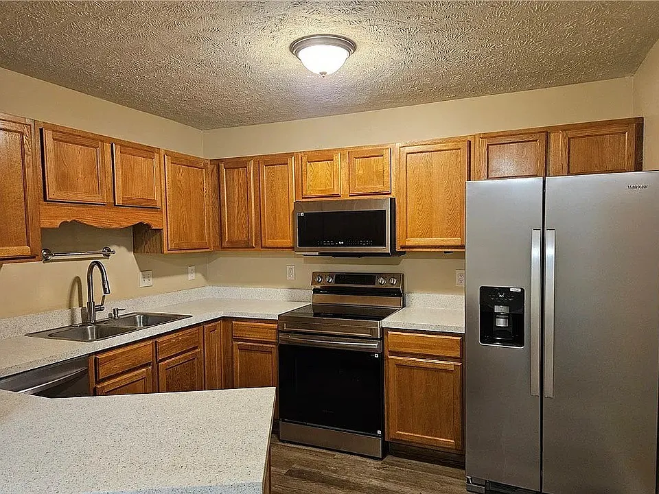 3375 Galleria Dr #7