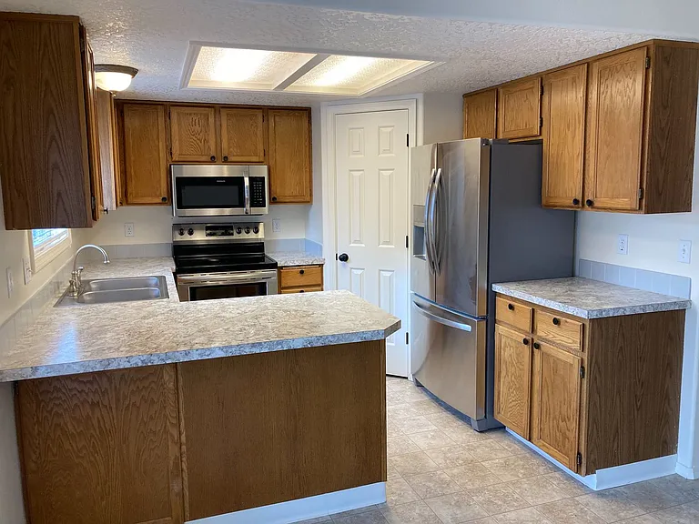 721 E Hawk St — Photo 10