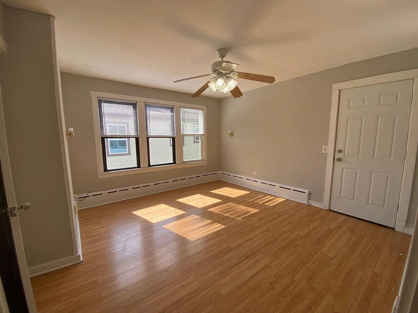 2 bed, 950 sqft, $1,625 — Photo 1