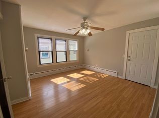 4206 N Kilpatrick Ave #2F, Chicago, IL 60641