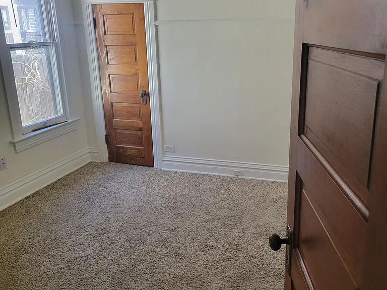 1060 S Emerson St — Photo 5