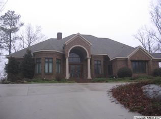 588 Falling Leaf Ln, Union Grove, AL 35175