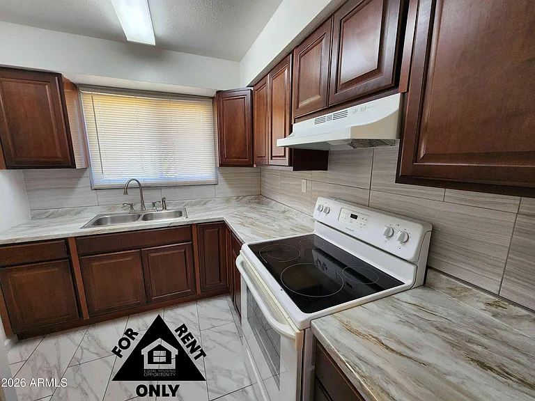 7132 W Wolf St — Photo 5