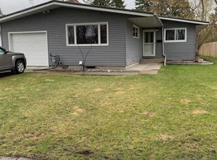 1708 14th St S, Moorhead, MN 56560