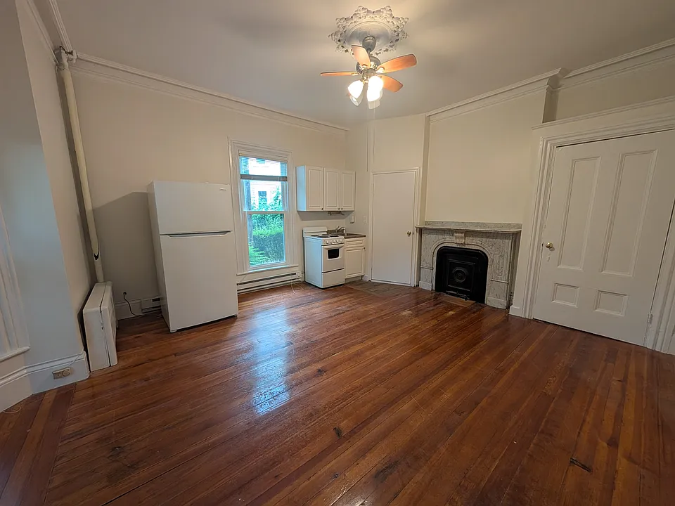 69 Dana St #1L