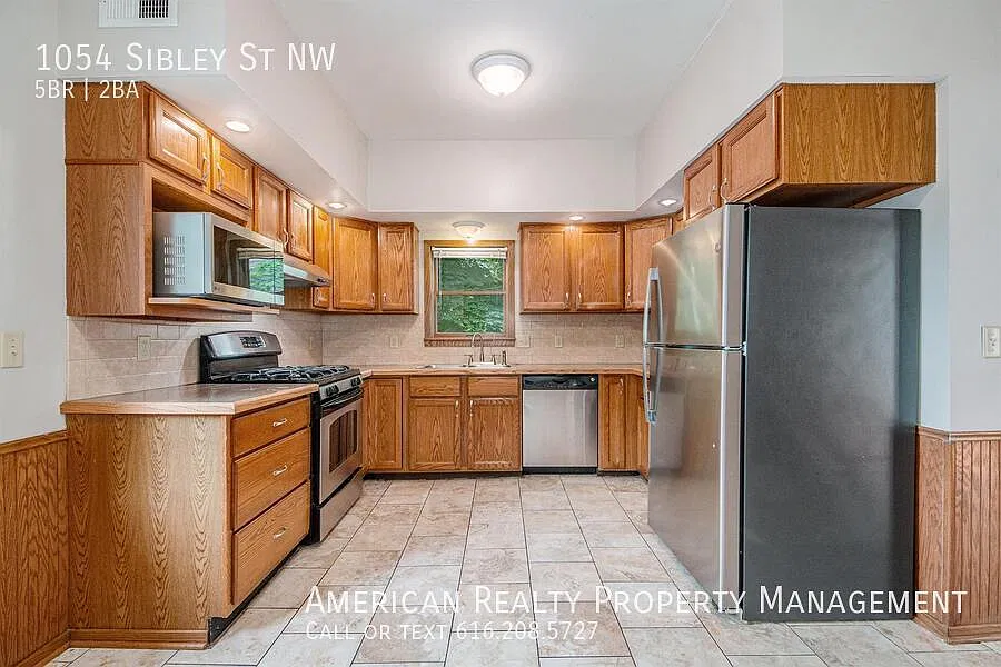 5 bed, 2165 sqft, $3,000 — Photo 3