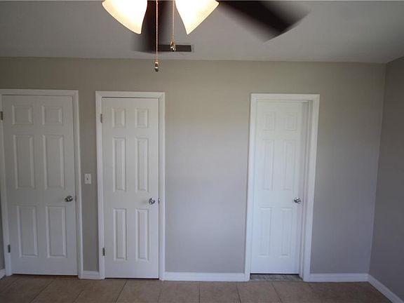 5th image of 1434 E Hancock Dr