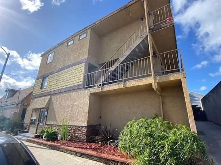1223 Umatilla Ave Long Beach, CA — Photo 12