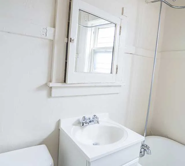 1533 W Cornelia Ave #2 — Photo 7