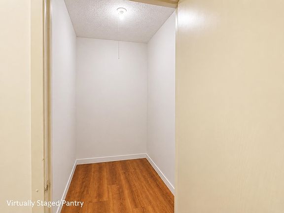 4th image of 8231 Granville Ave #220