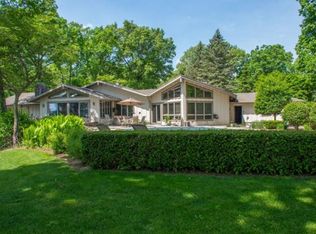 28854 Rio Lindo Dr, Elkhart, IN 46514
