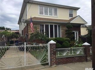 9019 Spritz Rd, Ozone Park, NY 11417