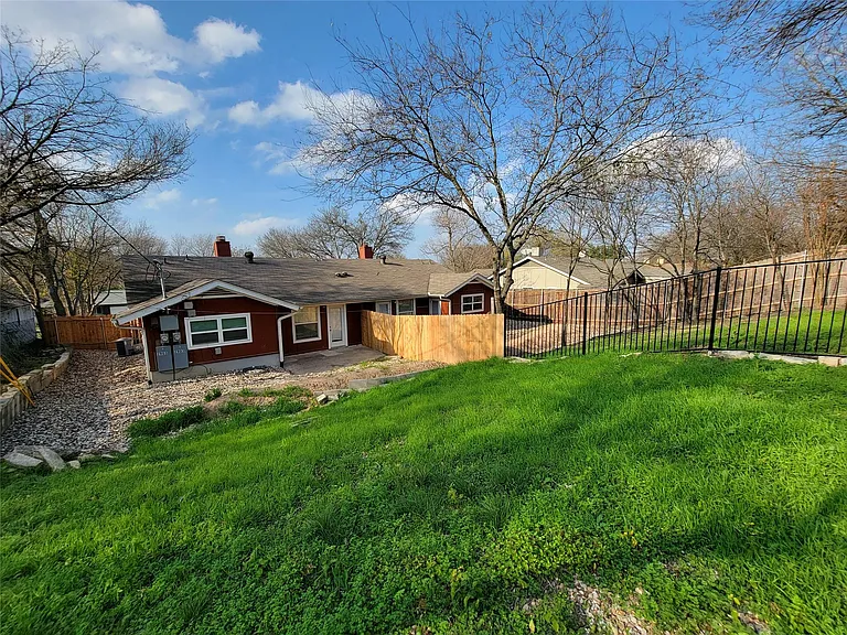 2903 Catalina Dr #B — Photo 16