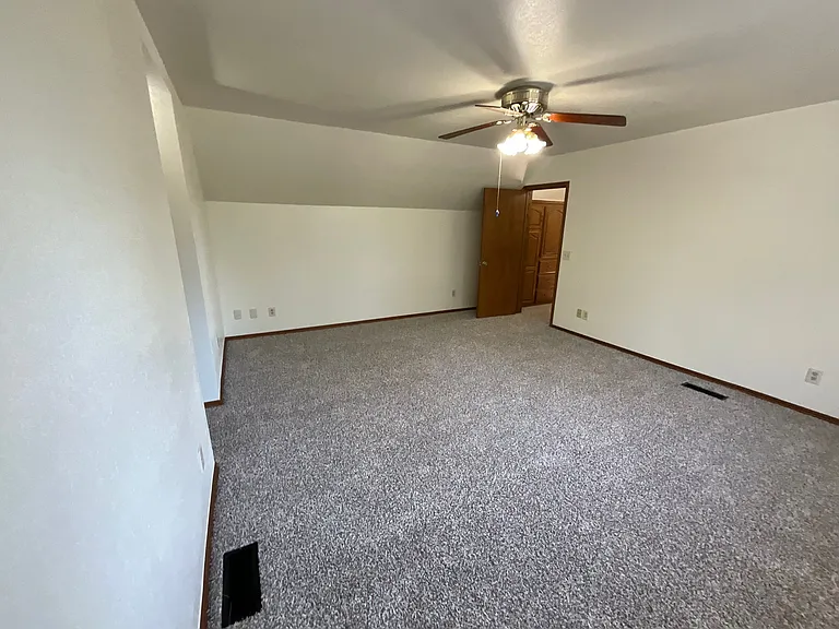 2750 N Midwest Blvd — Photo 26