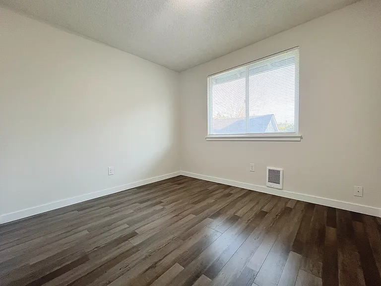4809 S M St #B — Photo 12