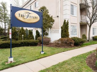 54 School Street #314, Westbury, NY 11590