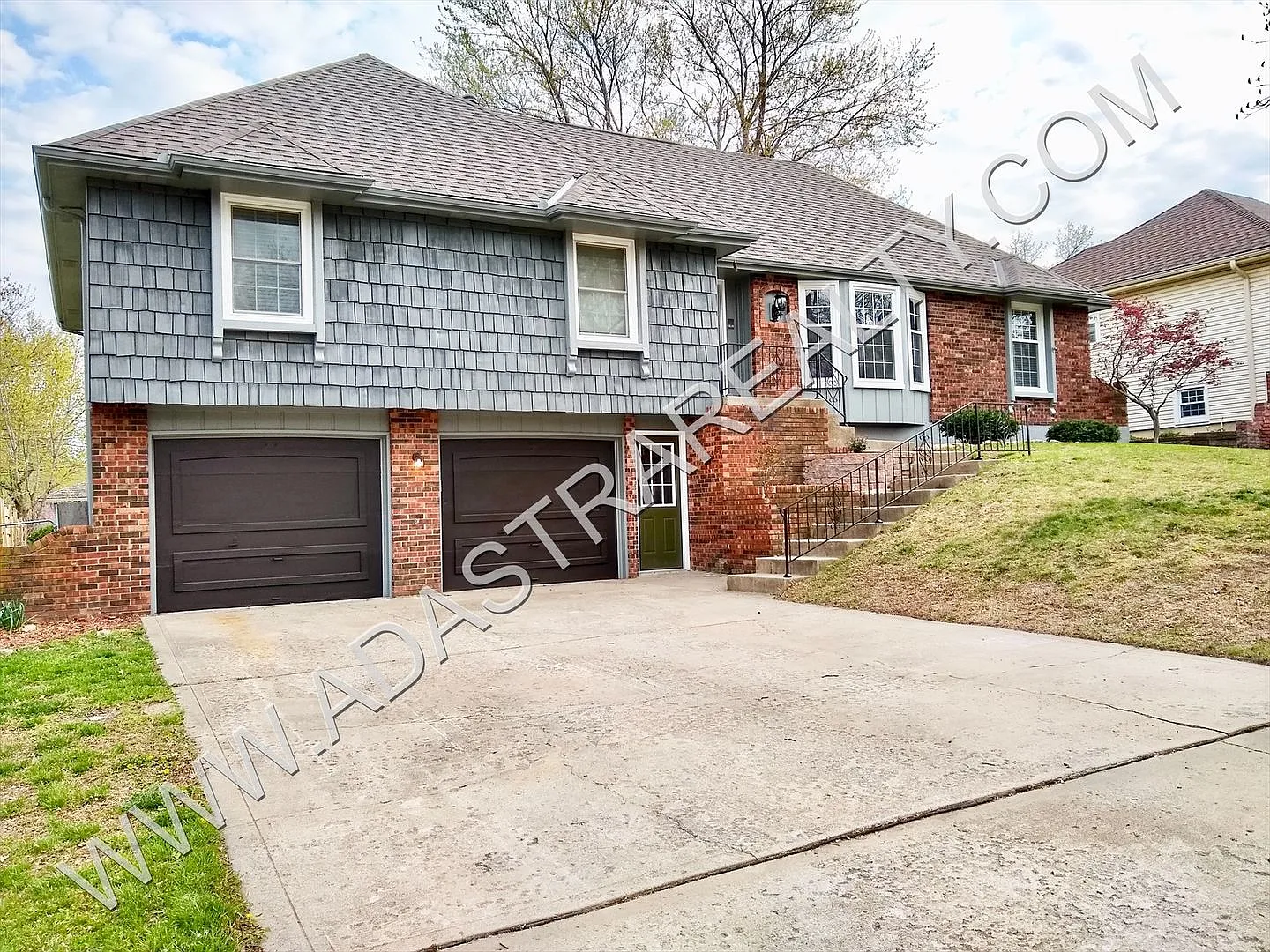 Gorgeous Updated 4 Bedroom/3 Bath Home in the Northland-Coming SOON!! — Photo 1