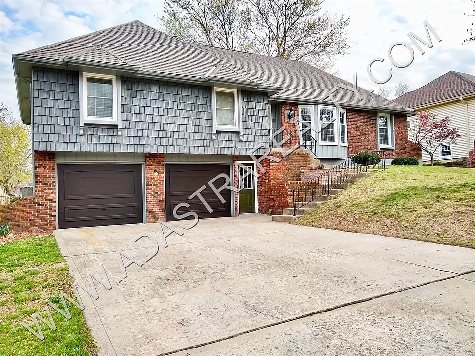 1201 NE 82nd St