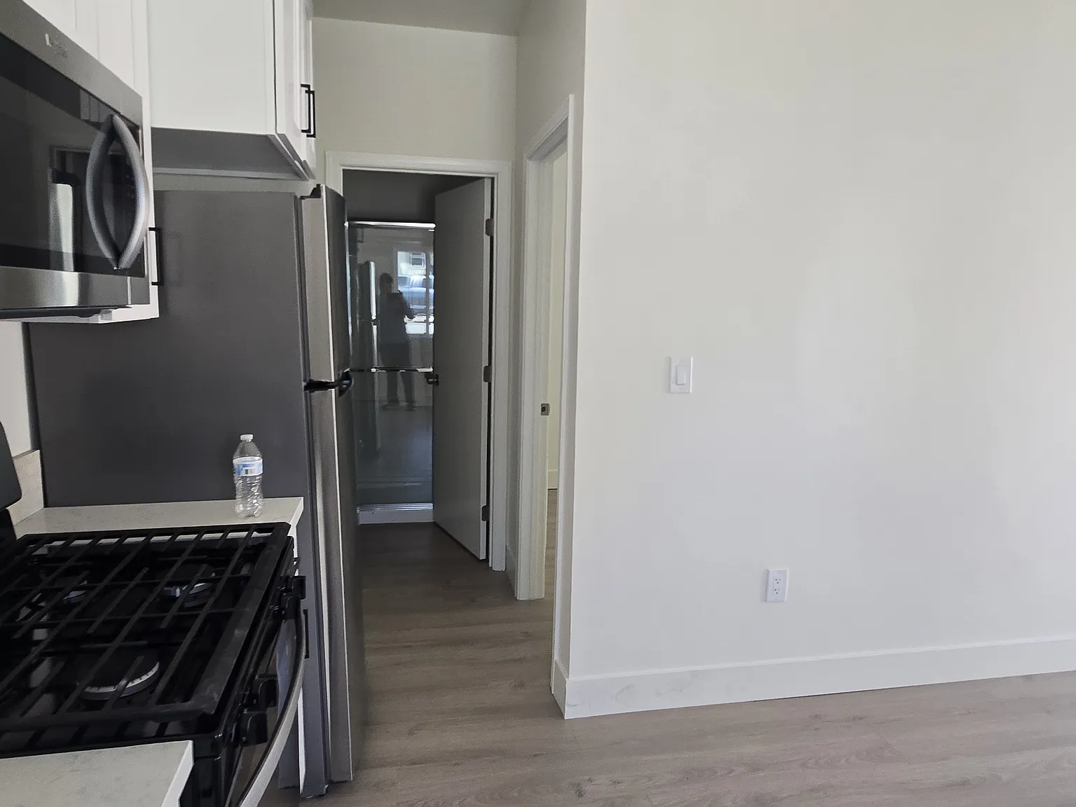 1 bed, 341 sqft, $1,900 — Photo 4