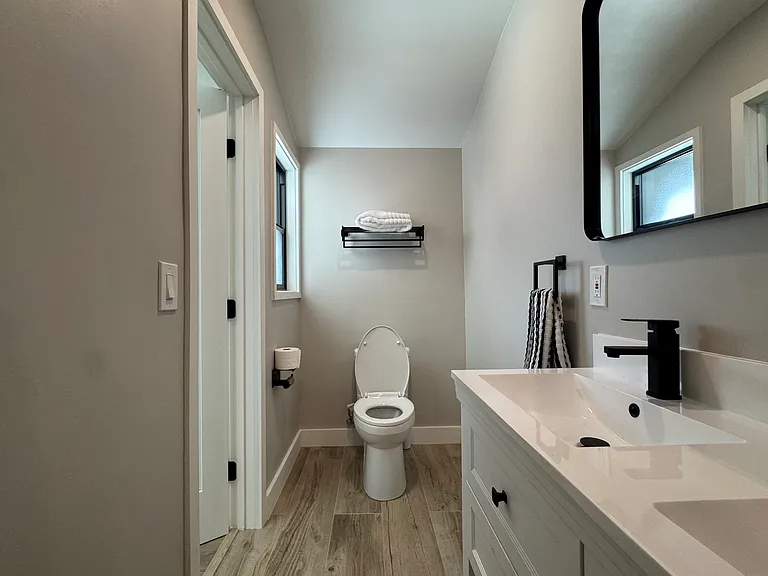 12222 Emrys Ave — Photo 7