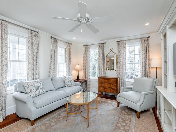 5th image of 108 Smith St APT M