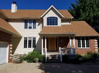 1128 Four Street Ct, De Witt, IA