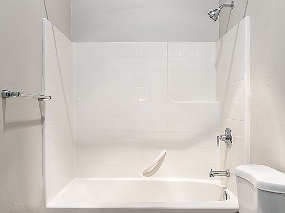 5th image of 15001 Woodbrook Dr SW #9