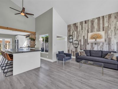 8607 NW 192nd Ln, Hialeah, FL, 33015