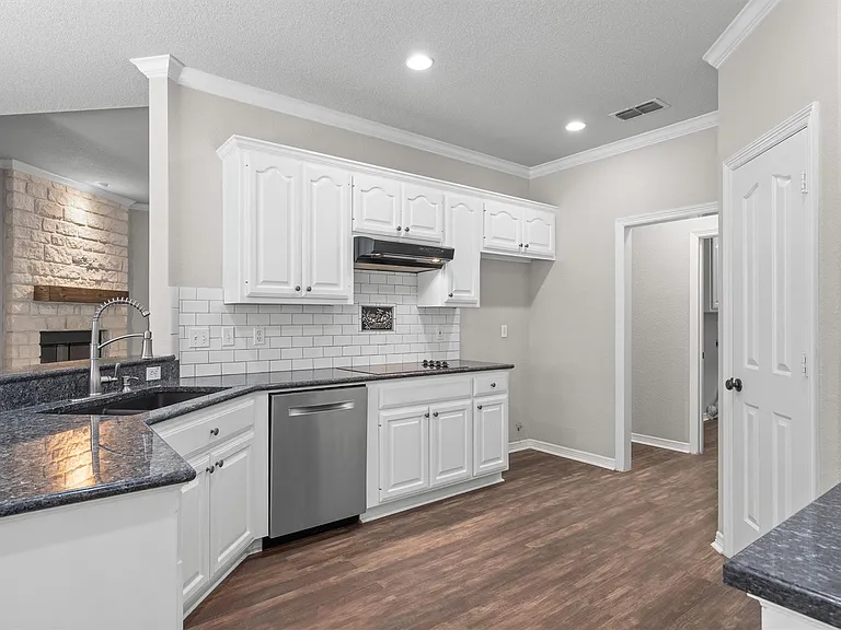 2900 Brandy Ln — Photo 10