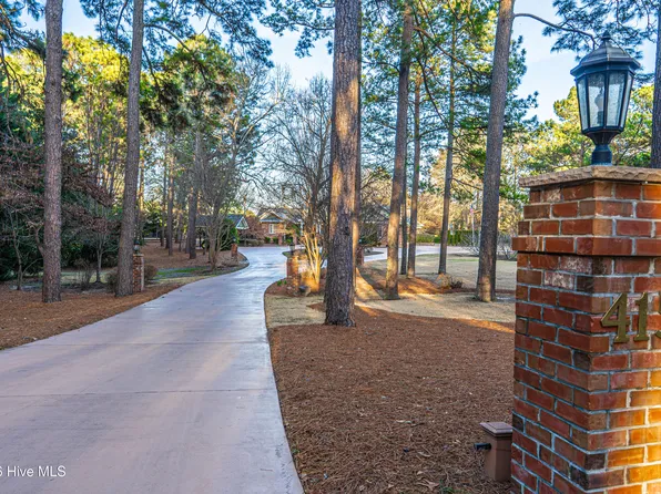 415 Manley Avenue, Southern Pines, NC 28387