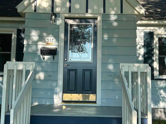 3rd image of 317 Cady Ave