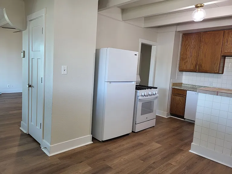 300 Utah St — Photo 31