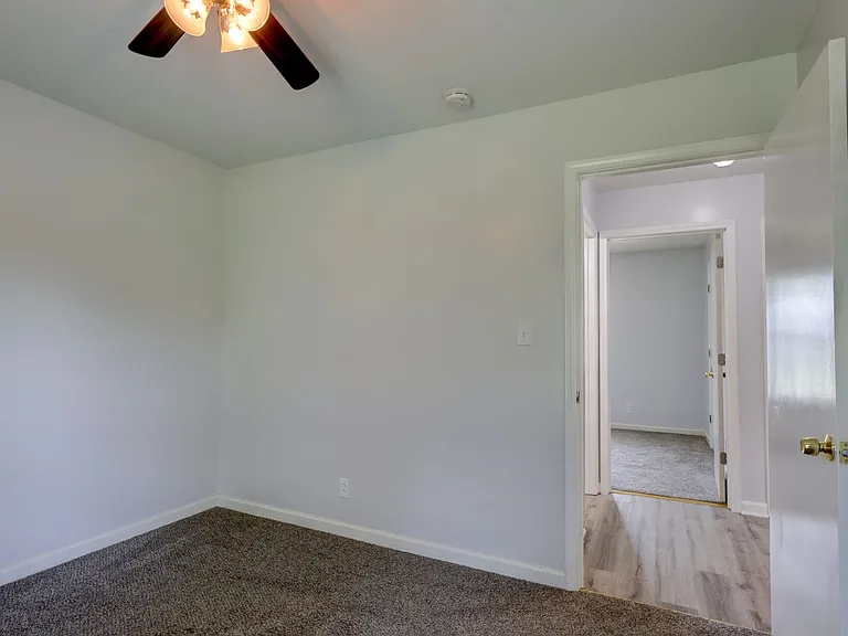 204 Bob White Dr — Photo 35