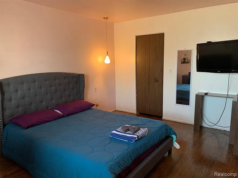 22140 Dante St #209 — Photo 11