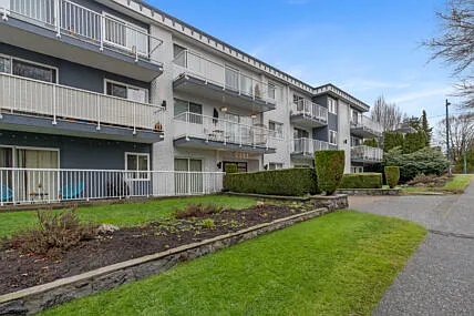 Oxford Manor Apartments — Photo 4