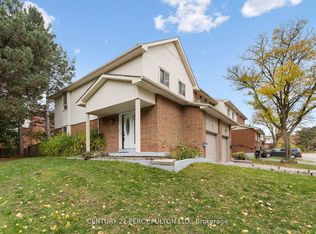 34 Dundalk Dr #1, Toronto, ON M1P4W3