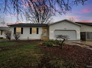 807 Saint Bernard St, Marysville, MI